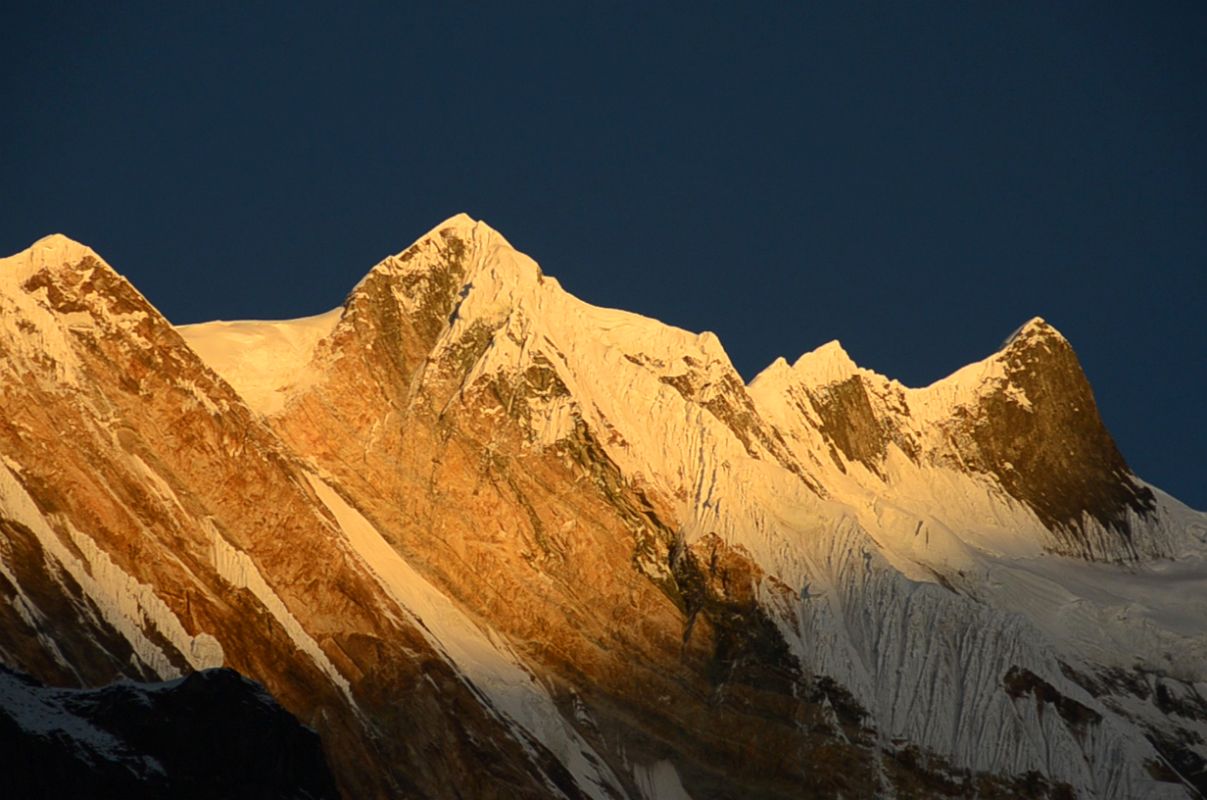 04 Fang Baraha Shikhar At Sunrise From Annapurna Base Camp In The Annapurna Sanctuary 